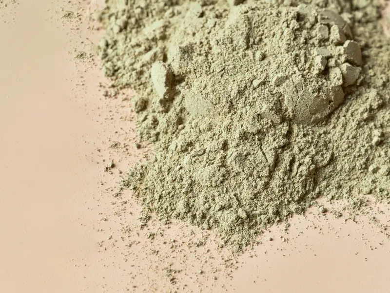 Tea Leaf Universal Grinding Machine | Processed Material Showing-Green Tea | Solution-Pack